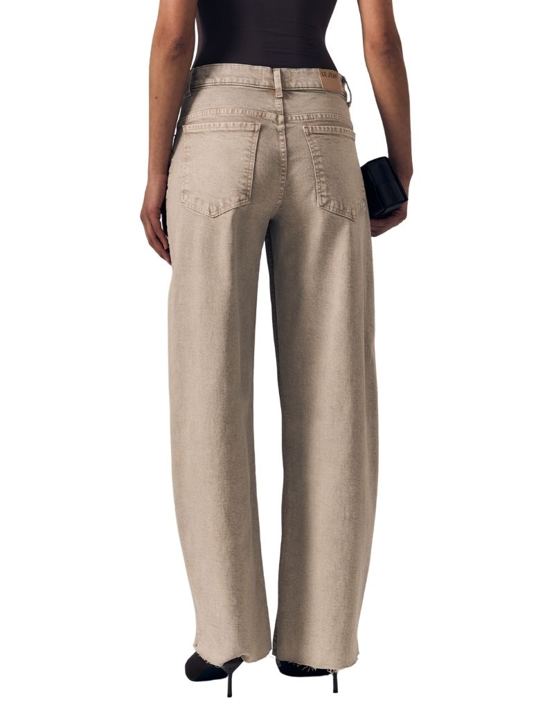 Nomad Tuck Desert Sands F26