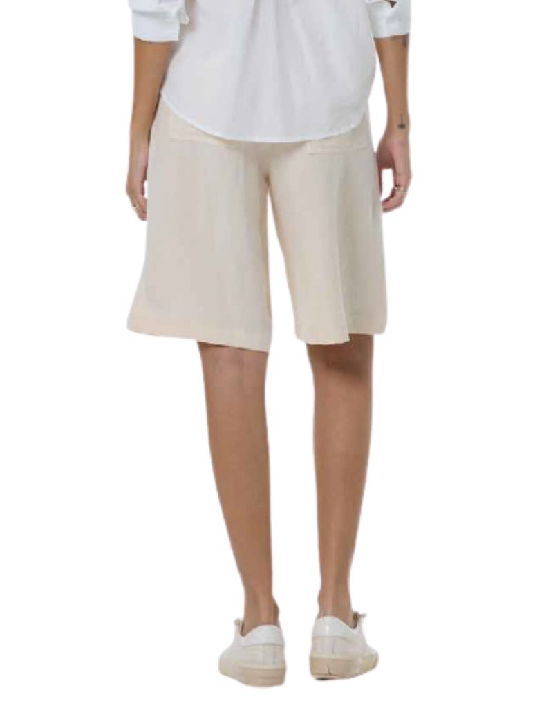 Terrance Long Bermuda Short Chalk Pigment