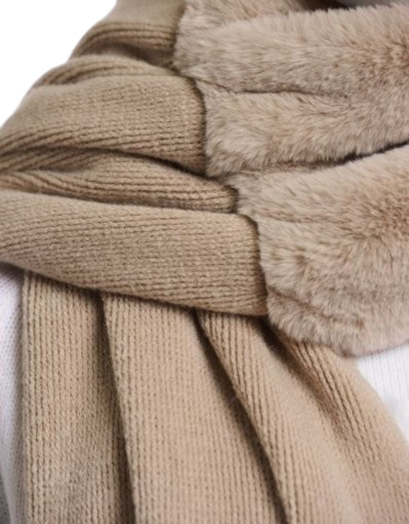 Vlien Knitted Scarf with Faux Fur Detail Oat