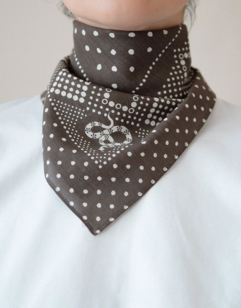 Cotton Daisy Bandana Iron
