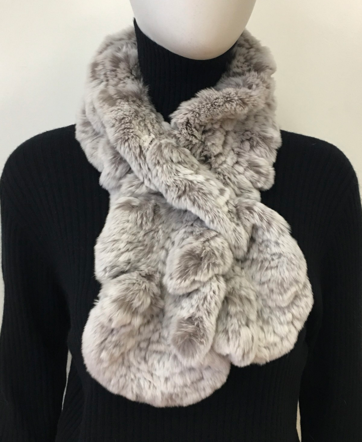 RX-39Rex Ruffle Scarf Taupe/White