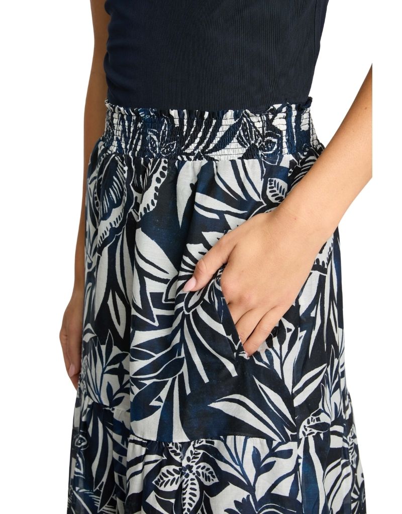 Laney Skirt in Woodblock Palm