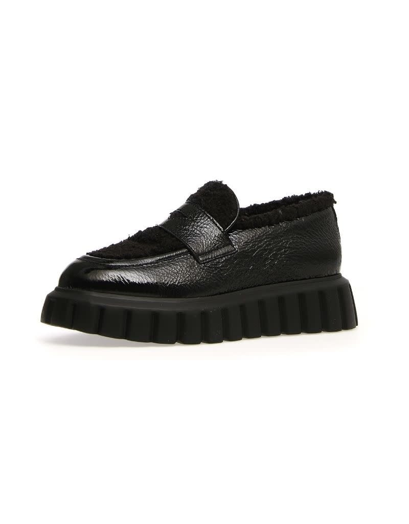 Grenelle Mom Fur Crackled Patent Leather Black 0A01 F23