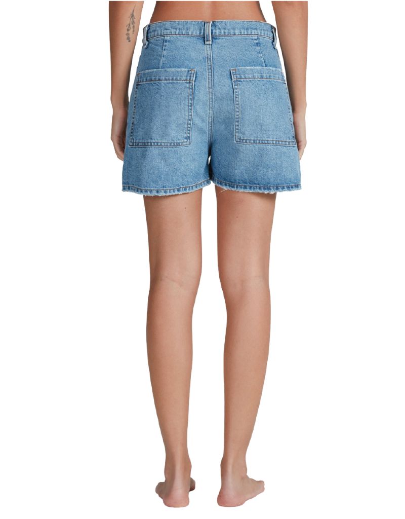 Virginia Short Nova Pant Blondie