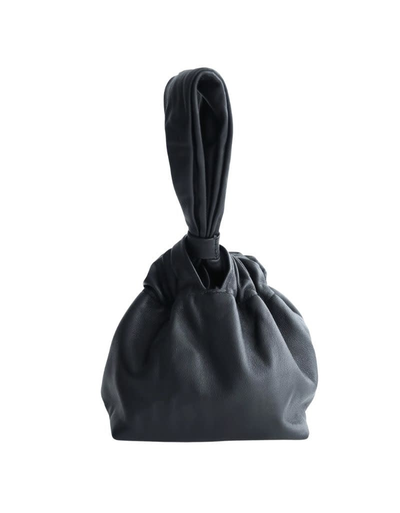 Mariposa Black