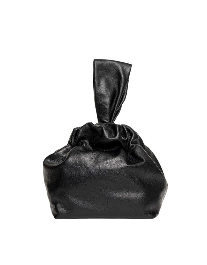 Mariposa Black
