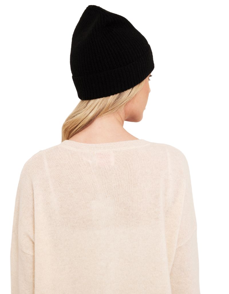 Rose Beanie Black