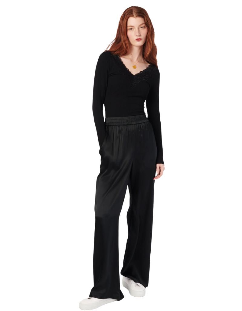 Rooney Rib Knit Top Black F26