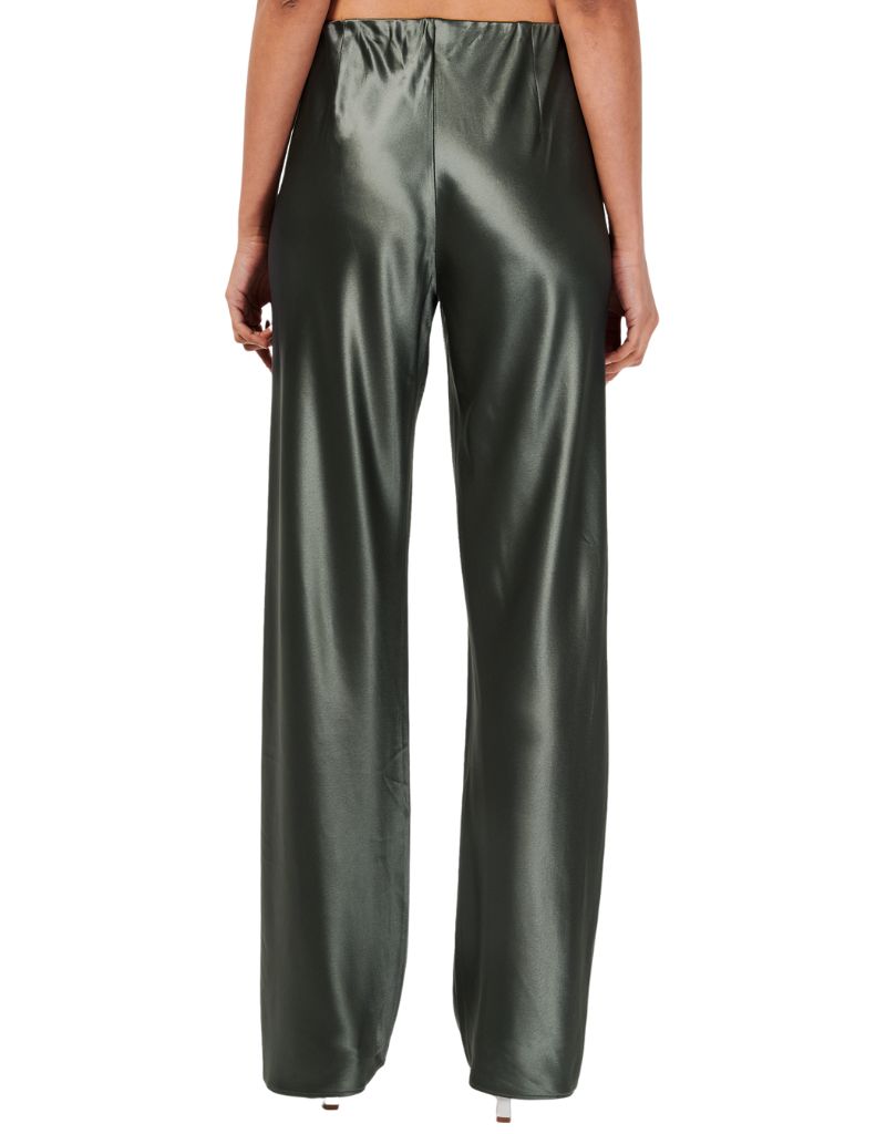 Cami NYC Bristol Pant Thyme close up back view