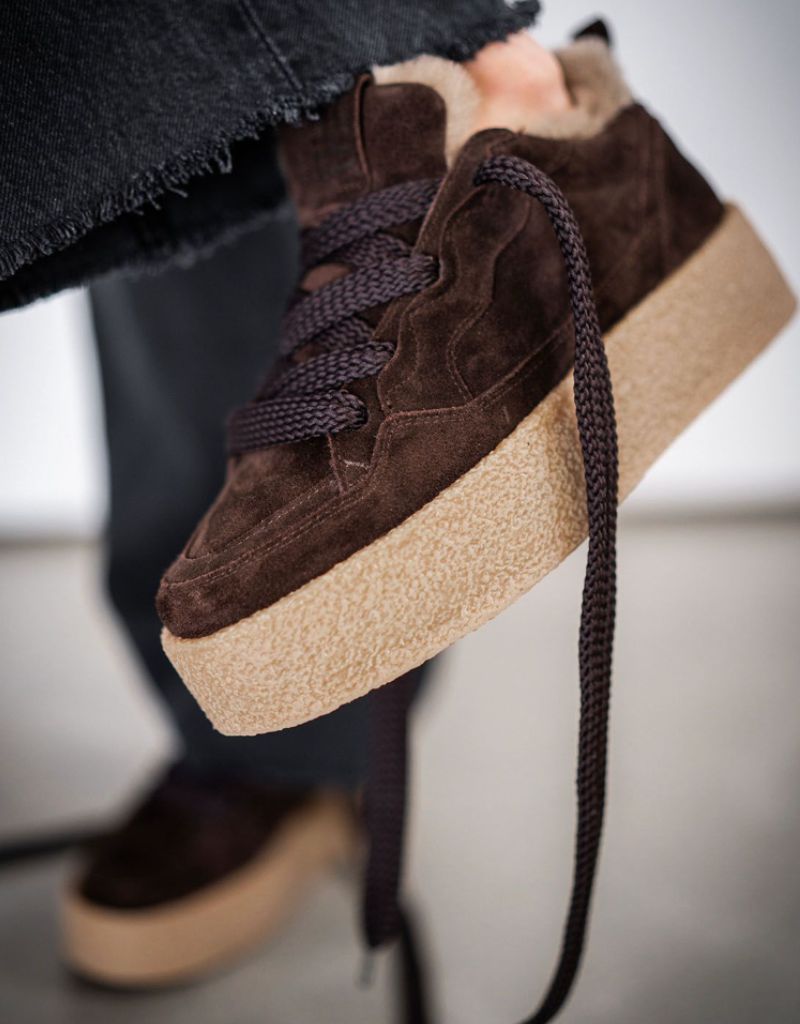 Bazar Pepe Camel Suede Sneaker