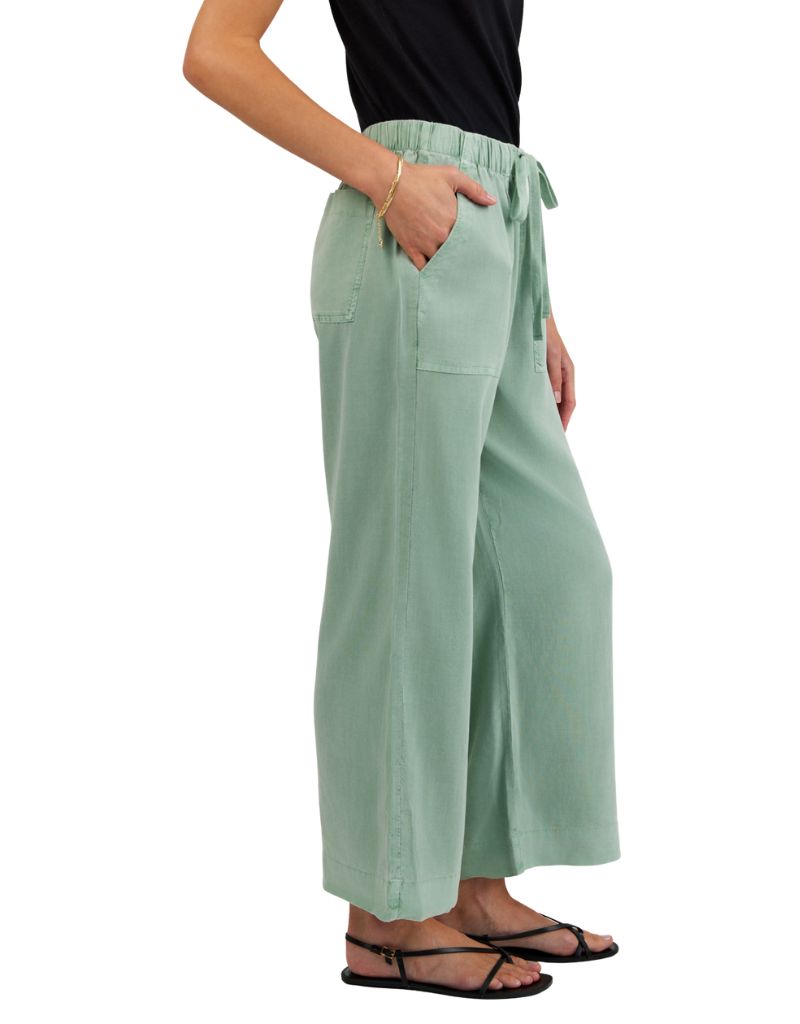 Easy Pocket Wide Leg Crop Oasis Green