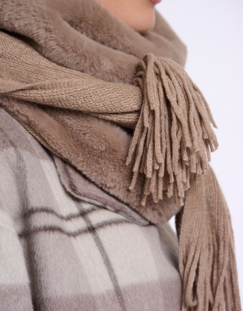 Vlien Knitted Scarf Faux Fur Details Mocha Latte F26