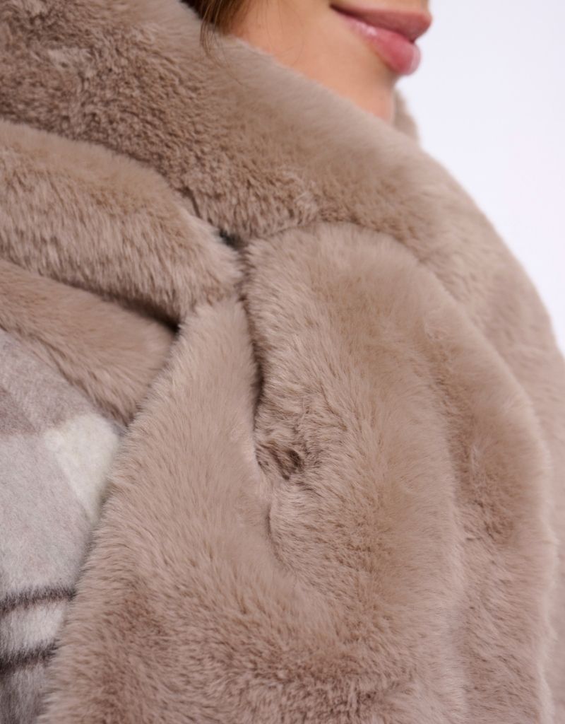 Stip Faux Fur Scarf Mocha Latte F26