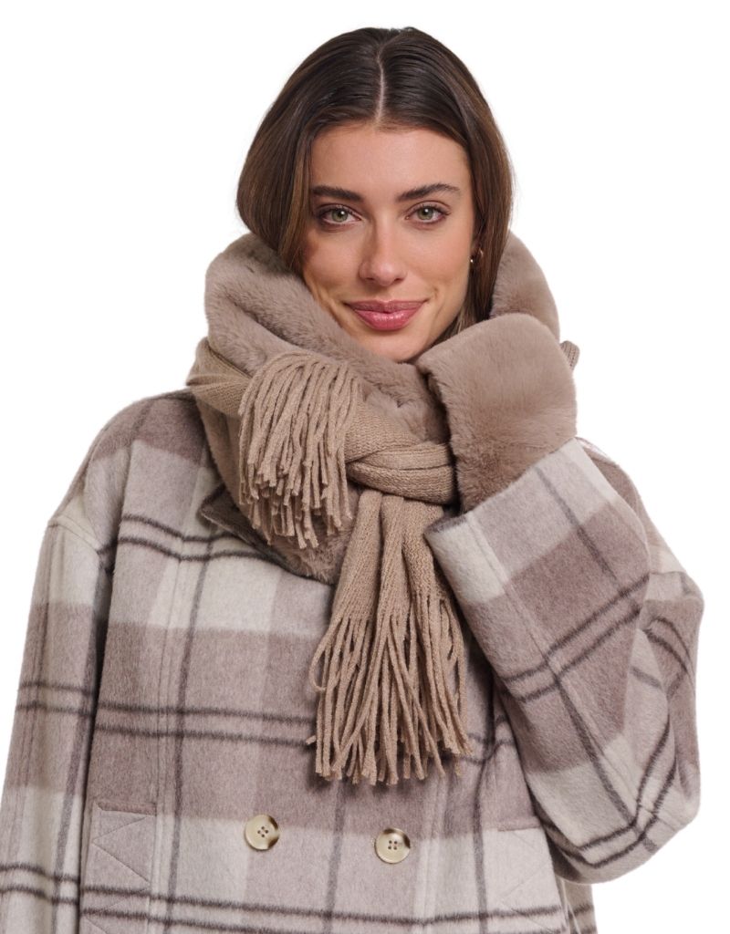 Vlien Knitted Scarf Faux Fur Details Mocha Latte F26