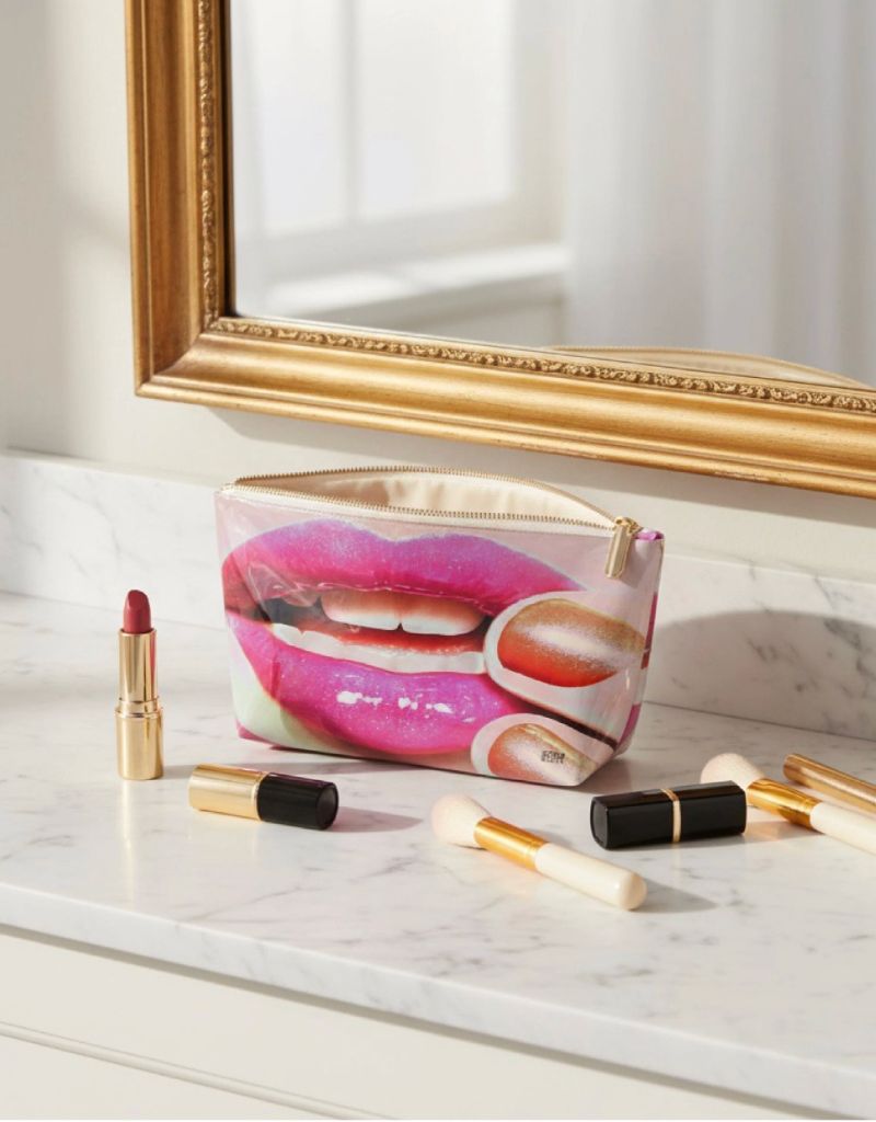 Luscious Lips Medium Makeup Bag Travel Case