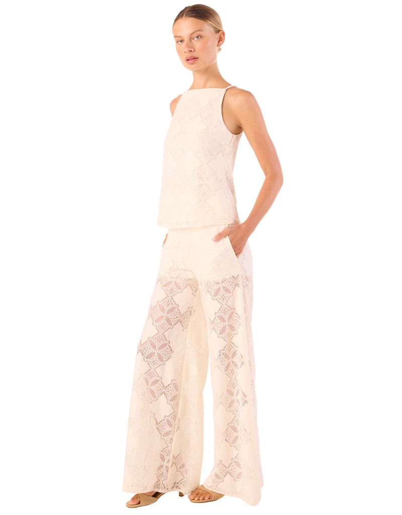 Prisha Top Floral Medallion