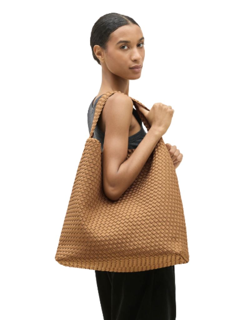 人気カラーの Hobo Large Nomad | Naghedi Montauk Scarsdale More Am I | バッグ