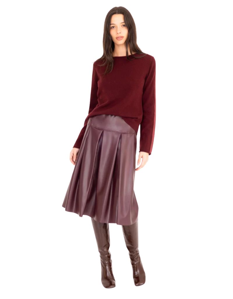 Elle Premier Cashmere Crew Neck Sweater With Sueded Trim Garnet F26