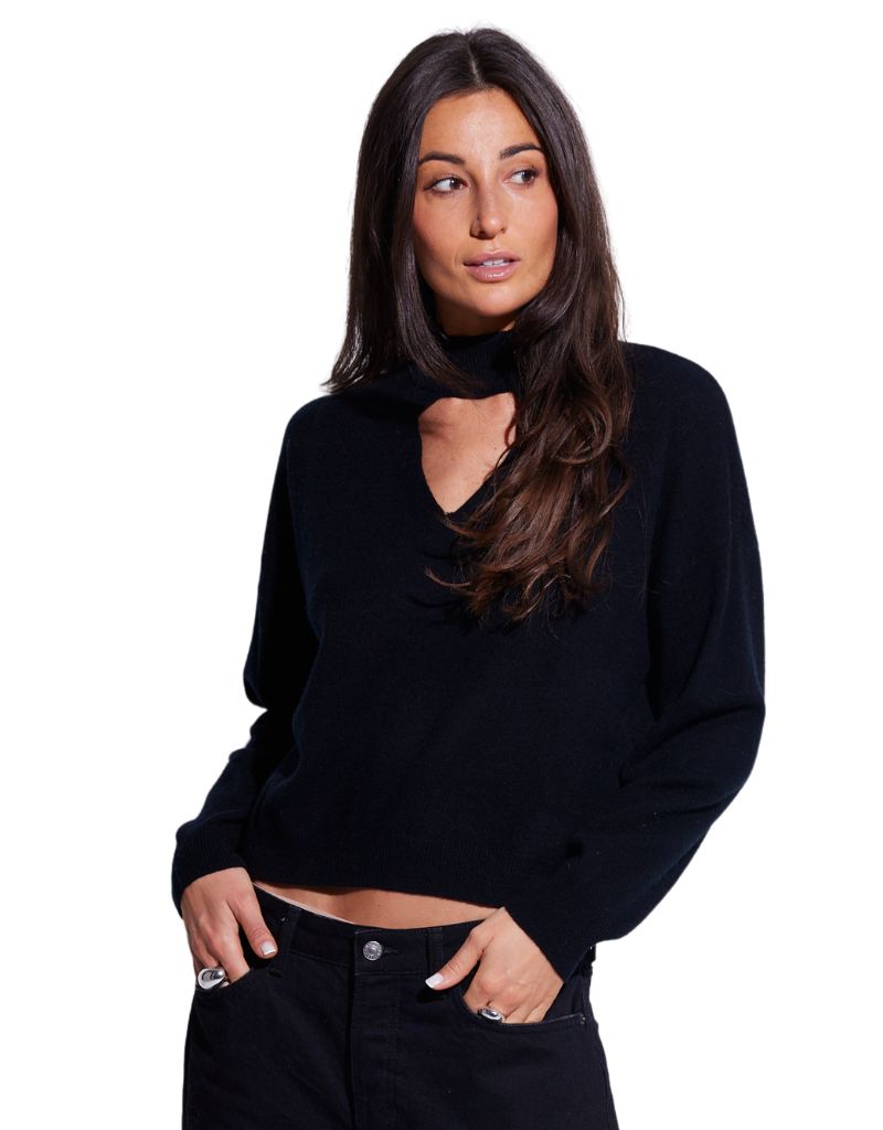 Isola Chunky Mock Neck Black